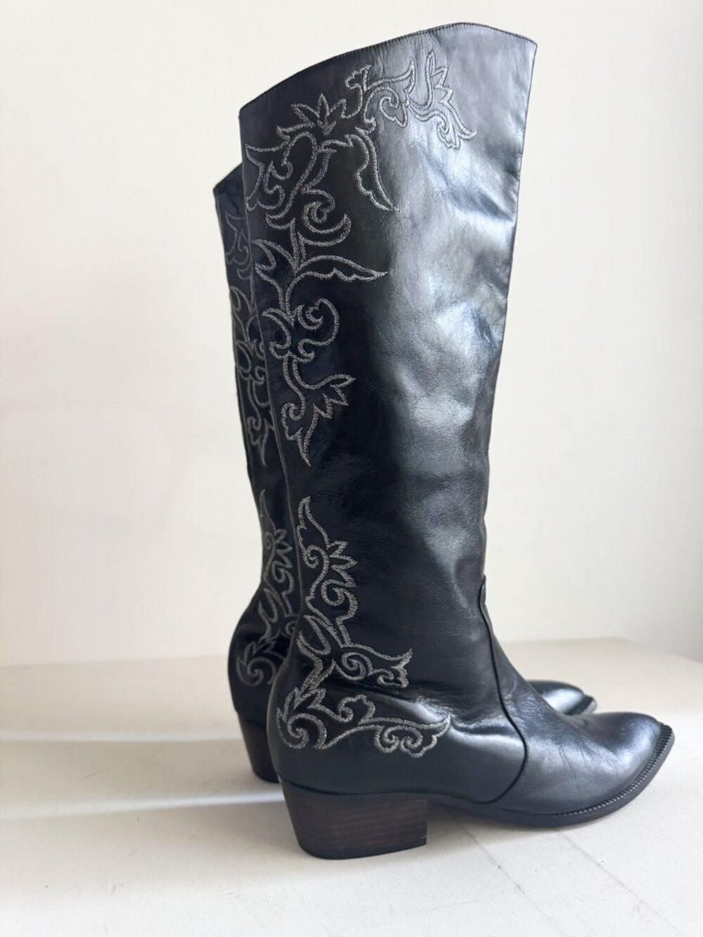 Vintage Zigi New York Black Leather Embroidered Boots